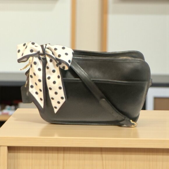 Coach Handbags - VTG Coach Oliver Bag 9902 Black Leather Brass Crossbody Purse 90s USA + Tag